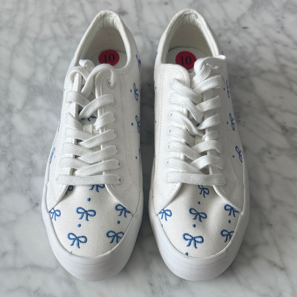 🌼SINCERELY JULES🌼 White and Blue Bow Sneakers, Size 10